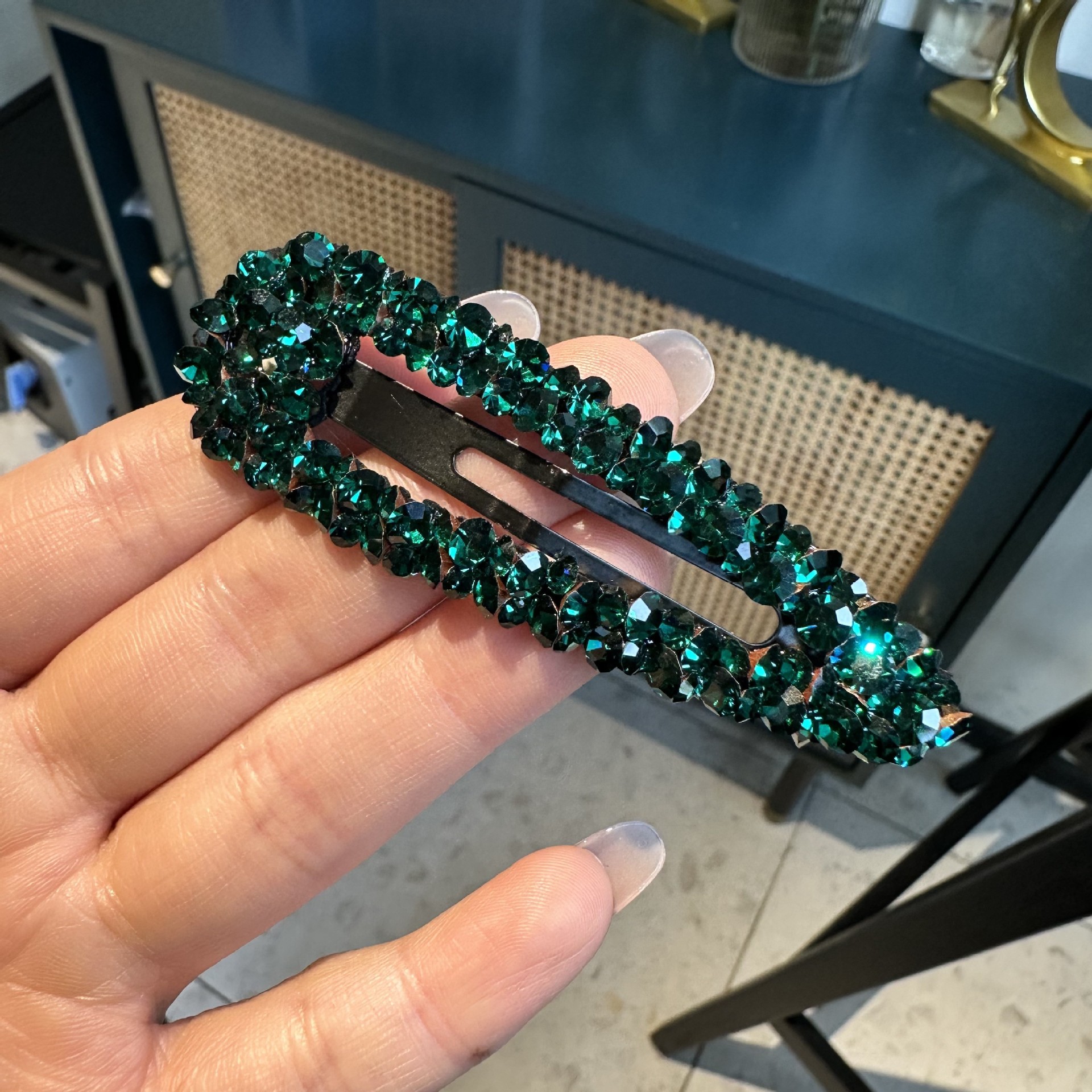 18g Weight Hair Clip Hair Accessories Type 1 Piece Quantity Daily, Street Occasion Artificial Crystal Material Solid Color Pattern All Seasons Season Women's Gender Elegant, Shiny Style Elegant Shiny Women's Solid Color Artificial Crystal Hair Clip 15