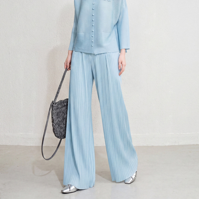 Minimalist style pleated straight-leg pants similar to those worn by overseas bloggers, wrinkle-free, drapey wide-leg trousers, relaxed and versatile pants Minimalist style pleated straight-leg pants similar to those worn by overseas bloggers, wrinkle-free, drapey wide-leg trousers, relaxed and versatile pants