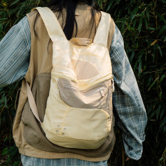 アウトドア登山バッグ折りたたみスキンバッグ女性の大容量バックパックポータブル防水ハイキングバックパック