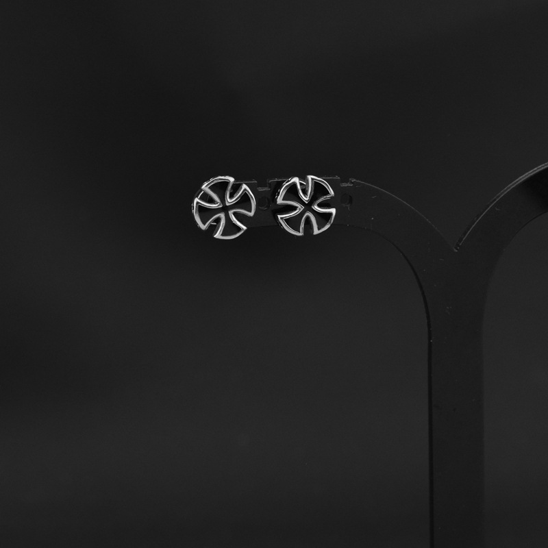 Japanese And Korean Trend Titanium Steel Cross Oil Drop Unisex Stud Earrings Unique Fashion Niche Light Luxury Ear Clips_voghion.com