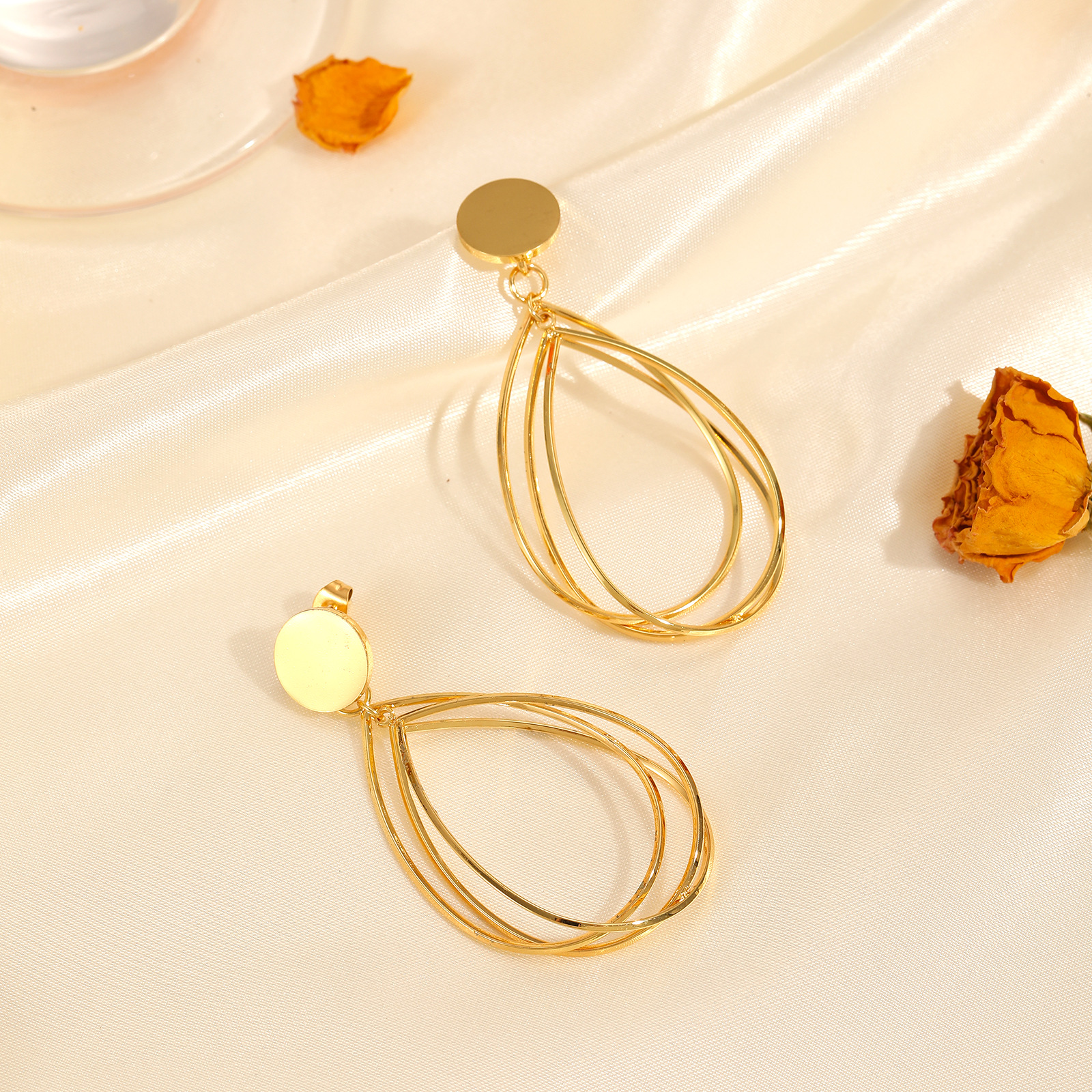 fashionable elegant earrings drop-shaped stainless steel