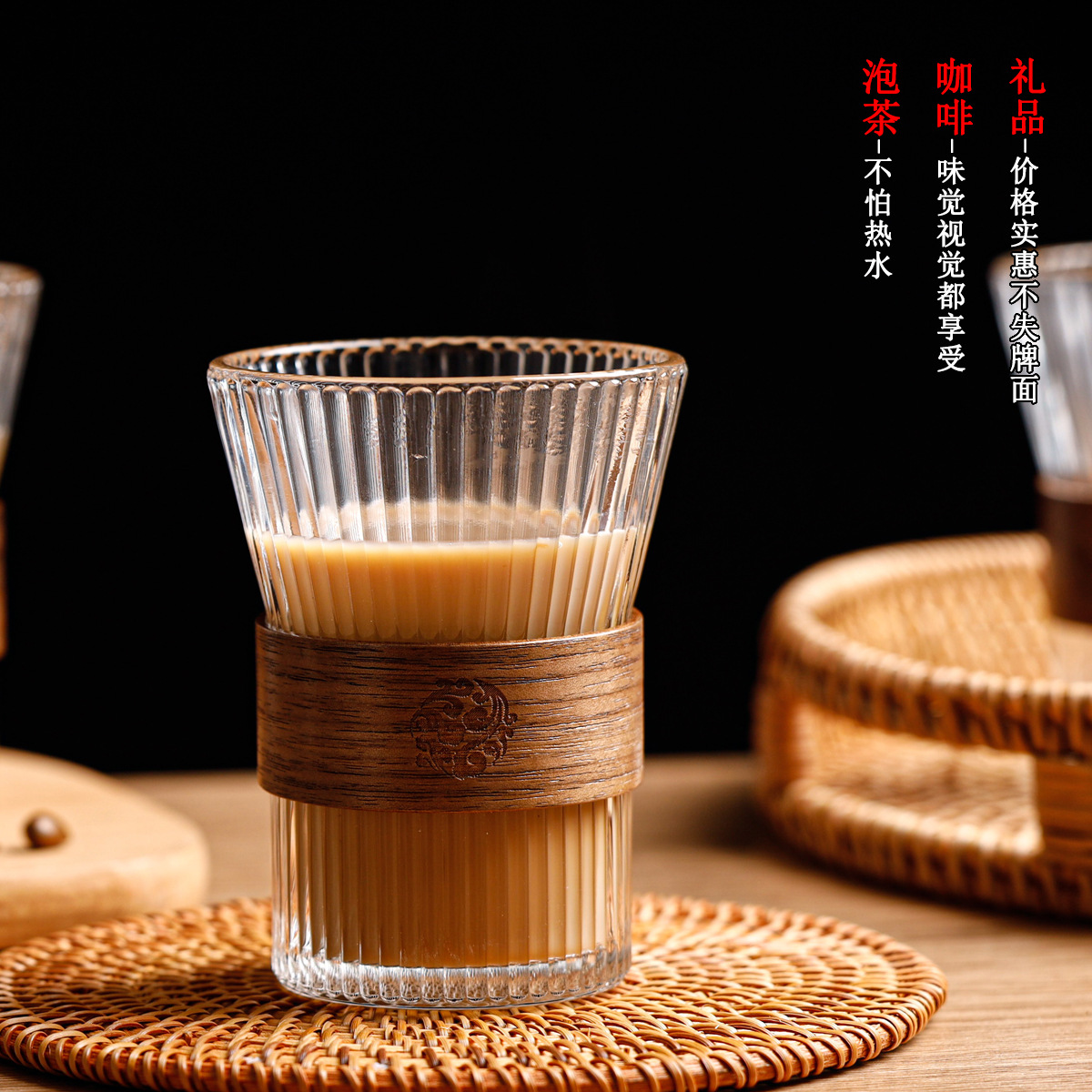 Venta al por mayor taza de café de estilo japonés taza de vidrio resistente al calor té haciendo oreja lavada a mano colgando taza de café de alto patrón vertical taza de té caliente