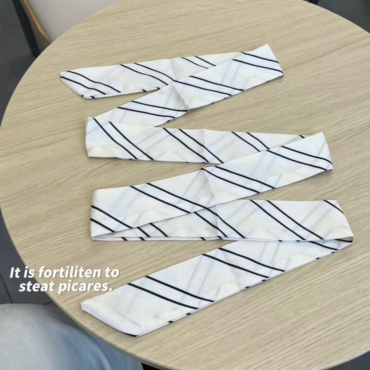오프화이트 대각선 스트라이프 (140CM)