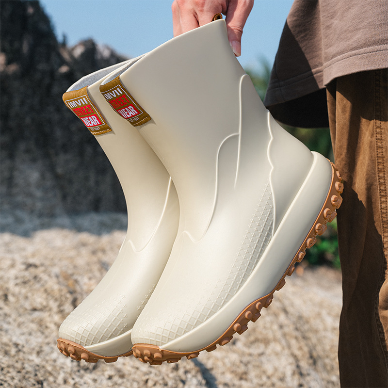 Botas de lluvia alemanas tubo medio para hombre 2025 nuevas botas de lluvia de moda zapatos antideslizantes para exteriores zapatos de goma impermeable ligera