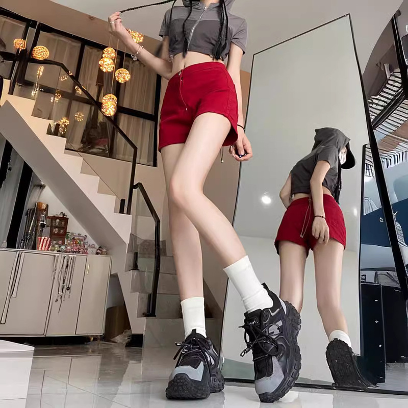 Red Retro High-Waisted Denim Shorts for Women 2024 New Popular Summer Bottoming Outer Wear American Sweet and Spicy Hot Pants