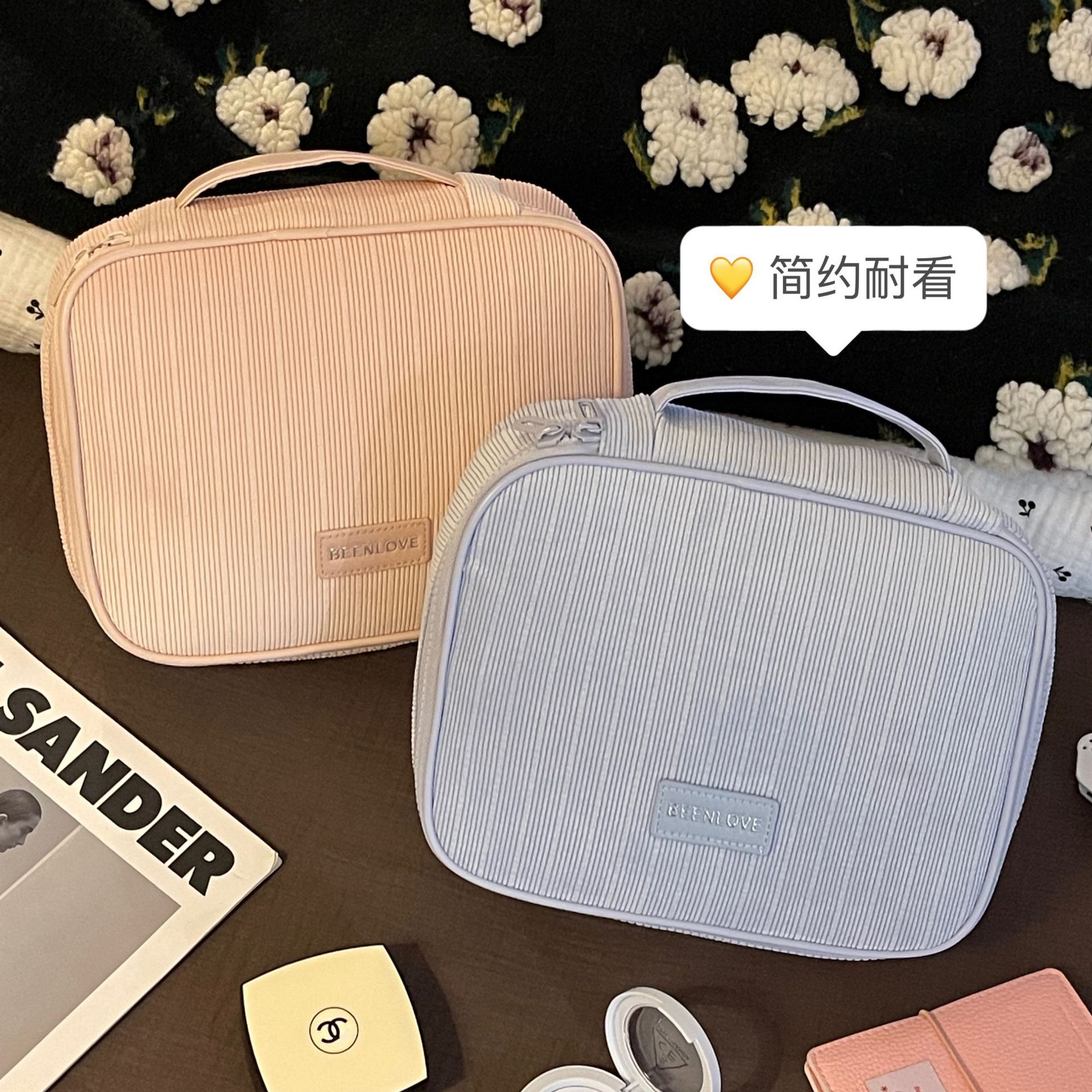 Bolsa de maquillaje portátil multifuncional de gran capacidad 2025 nueva división de viaje impermeable de mano para almacenar cosméticos para lavar