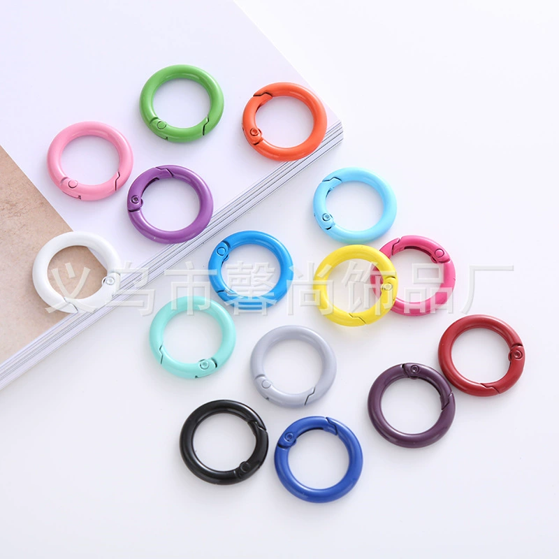 Пружинная пряжка из сплава цветной аэрозольной краски