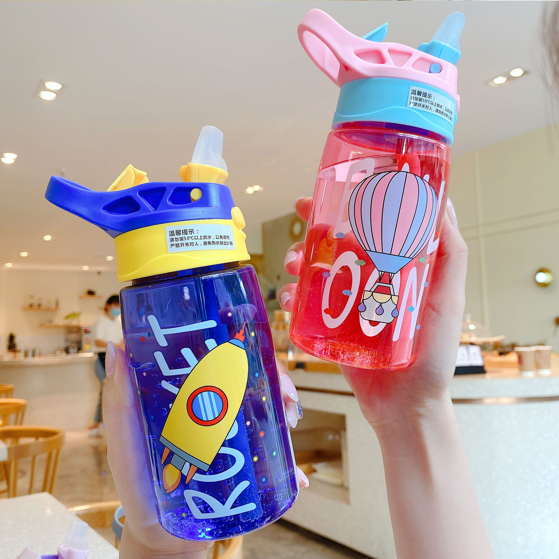 Creative cartoon plastic cup with bounce...