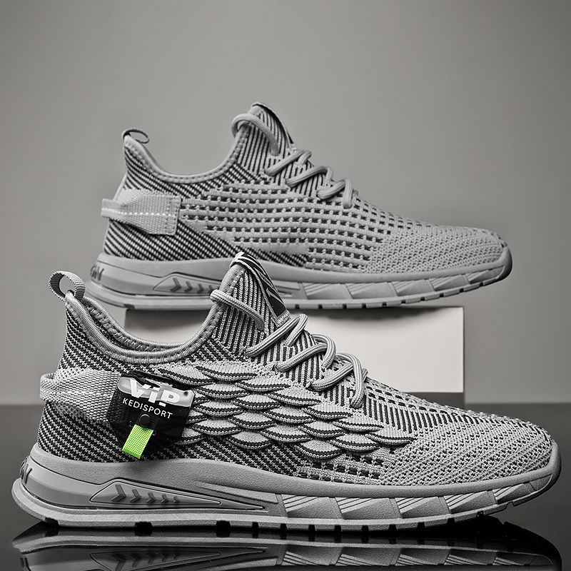 Zapatos de hombre Primavera y verano Coconut Transpirable Nueva malla Zapatos deportivos antideslizantes para correr casuales para hombres Zapatos de moda de tejido volador de todo fósforo