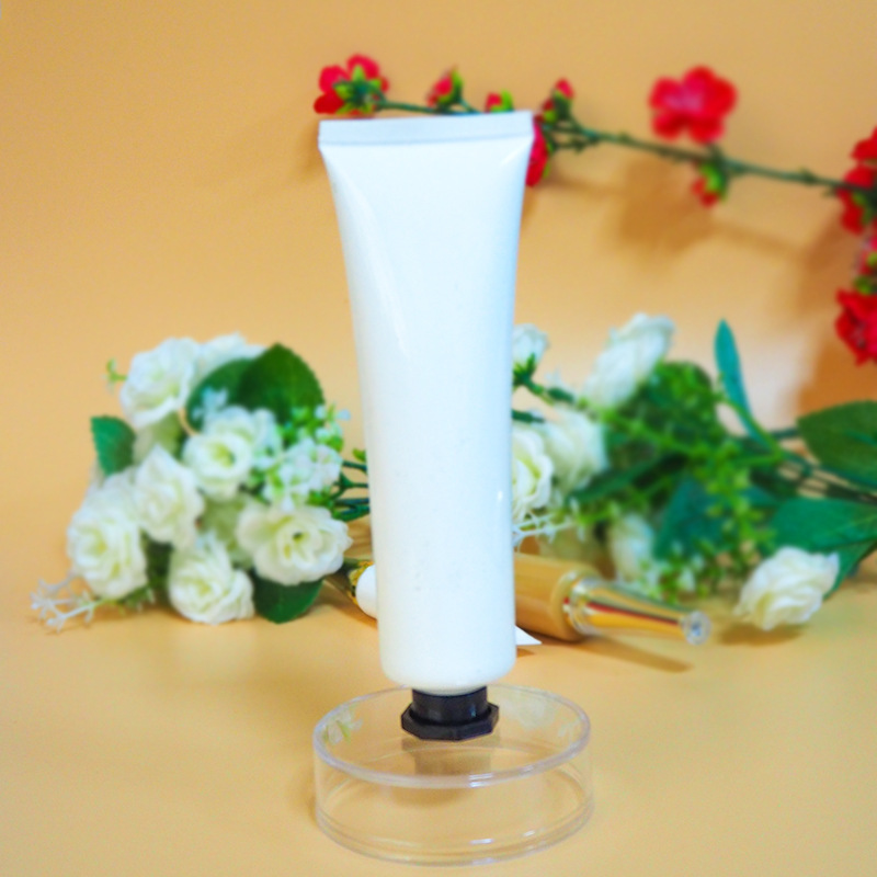 moisturizing handheld hand cream