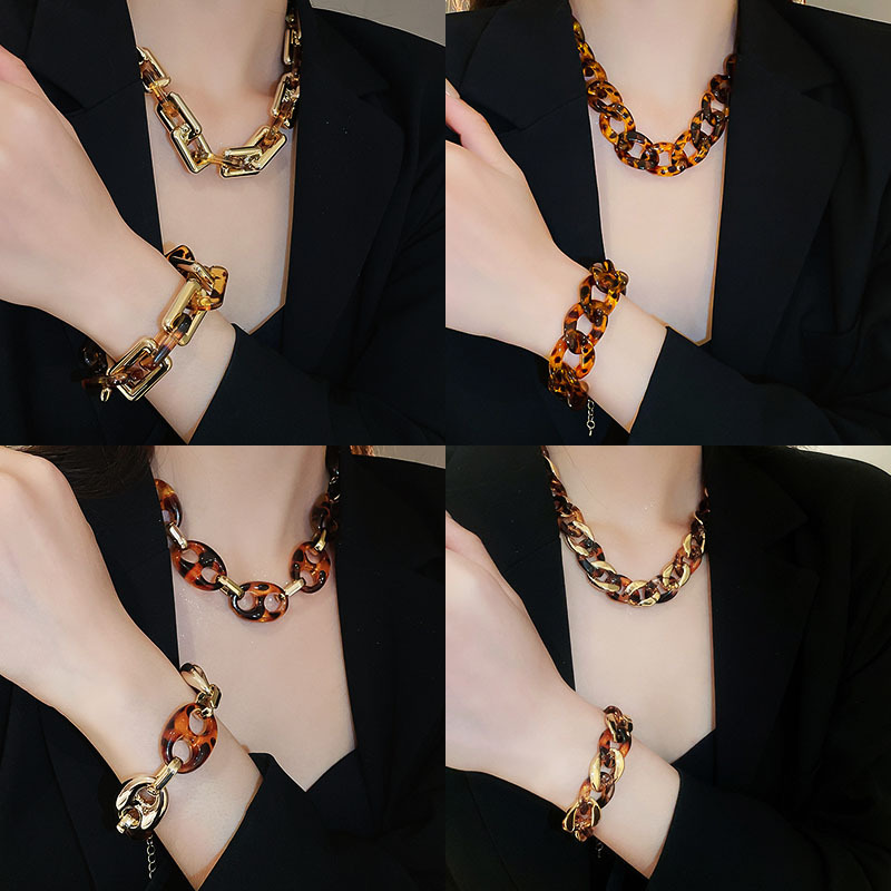 European and American Exaggerated Geometric Pattern Necklace, Accessible Luxury and High-End Clavicle Chain, Female Stylish Fashion Necklace Design Niche