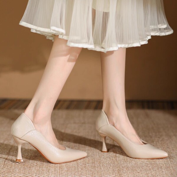 Autumn shoes pointed-toe