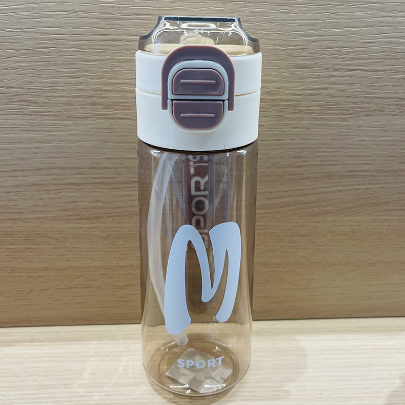 Nueva taza de agua de gran capacidad simple taza de mano coreana doble taza de agua potable portátil taza de plástico deportivo