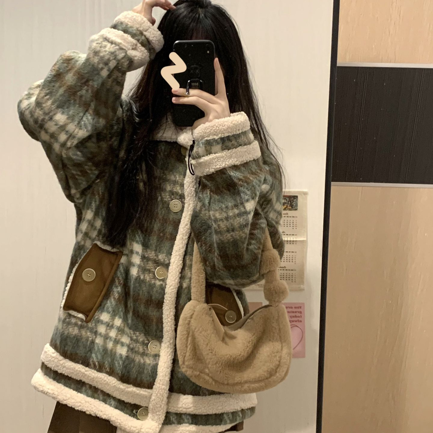 일본 스타일 복고풍 격자 무늬 디자인 틈새 코트 여성의 겨울 새로운 느슨한 두꺼운 모방 양고기 양모 코트