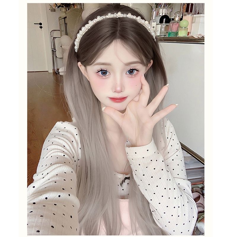 Perucă cu Dantelă Frontală Connie pentru Femei - Păr Lung și Drept cu Gradient Blond, Partă Centrală, Aspect Natural și Fără Cusur