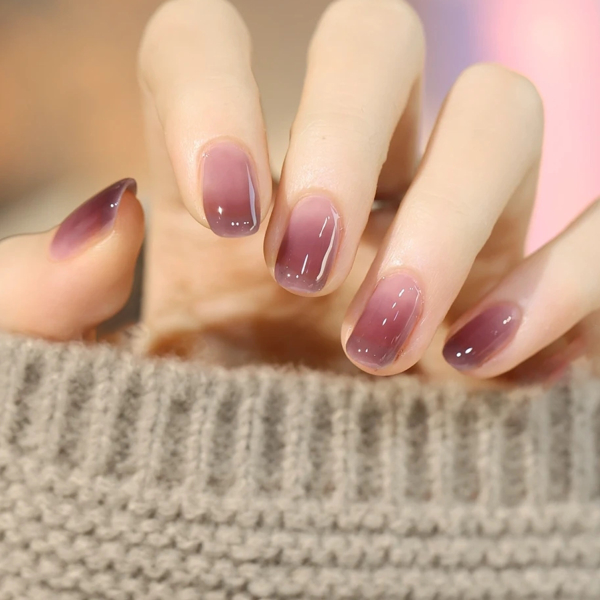 Mediano y largo de cabeza redonda uvas púrpura manicure productos terminados parches de uñas falsas para usar 24 piezas de manicure desmontable.