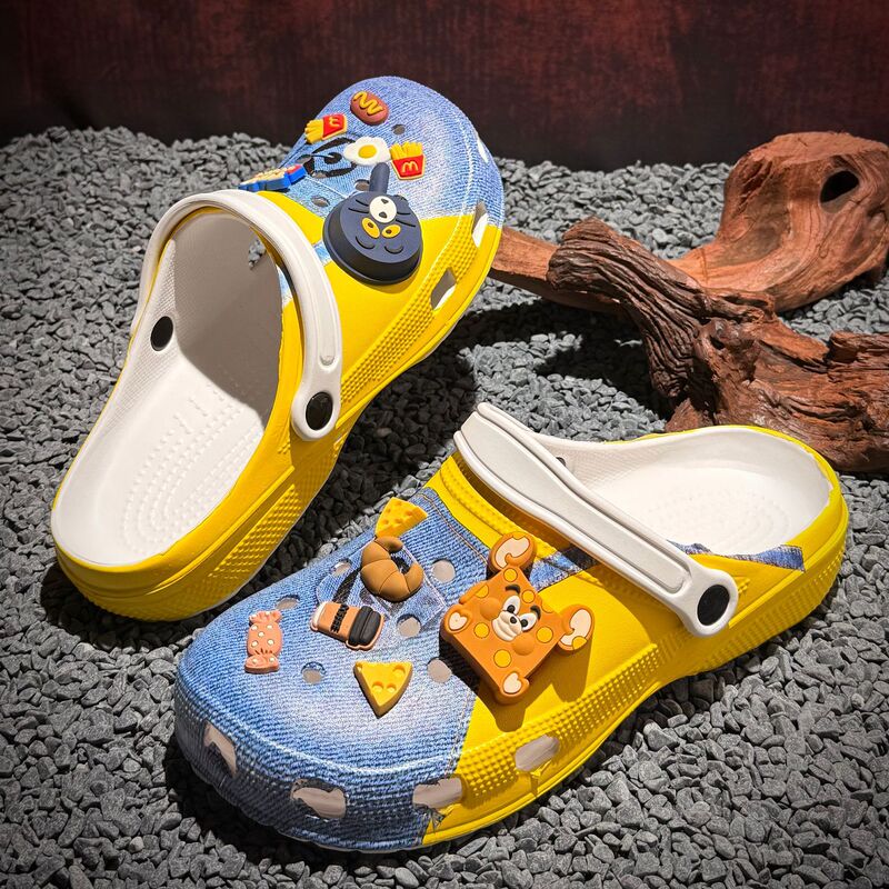 Cross-Border New Cartoon Overalls Minion Eye-Style Clogs Parent-Child Despicable Me Outdoor Beach Sandals Cross-Border New Cartoon Overalls Minion Eye-Style Clogs Parent-Child Despicable Me Outdoor Beach Sandals