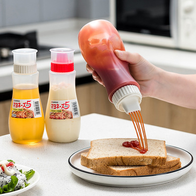 Япония импортированная накая кухня из пяти -дыры сжимаемой бутылка томатного соуса фруктовый соус Соус Соус Соус сжимание бутылка соуса 380 мл