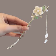 新中国式のモクレンのフリンジのヘアピンは簡単です。