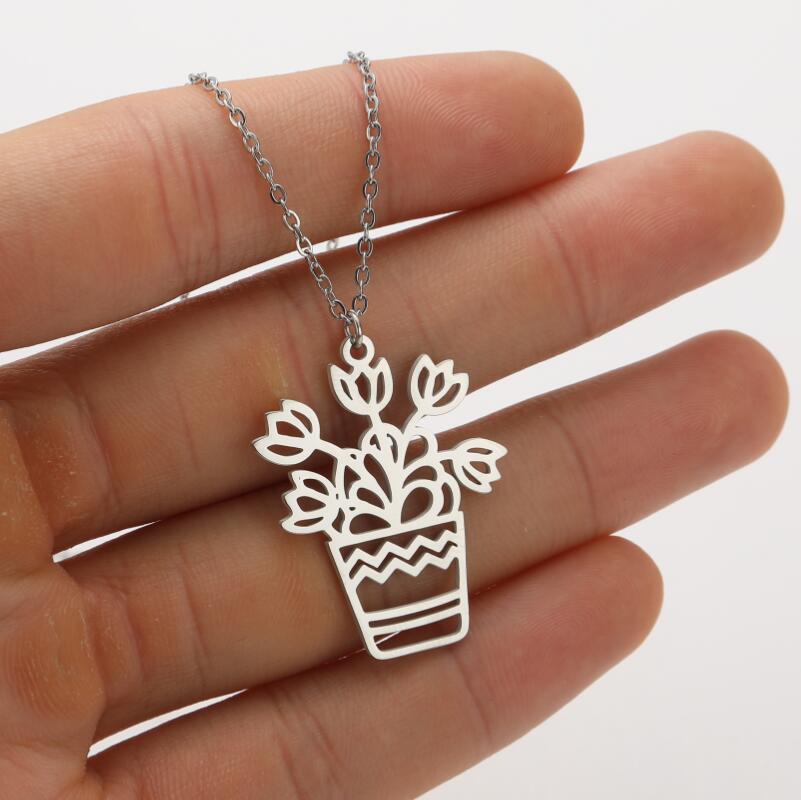 Fashion Flower Stainless Steel Titanium Steel Plating Hollow Out Pendant Necklace 1 Piece