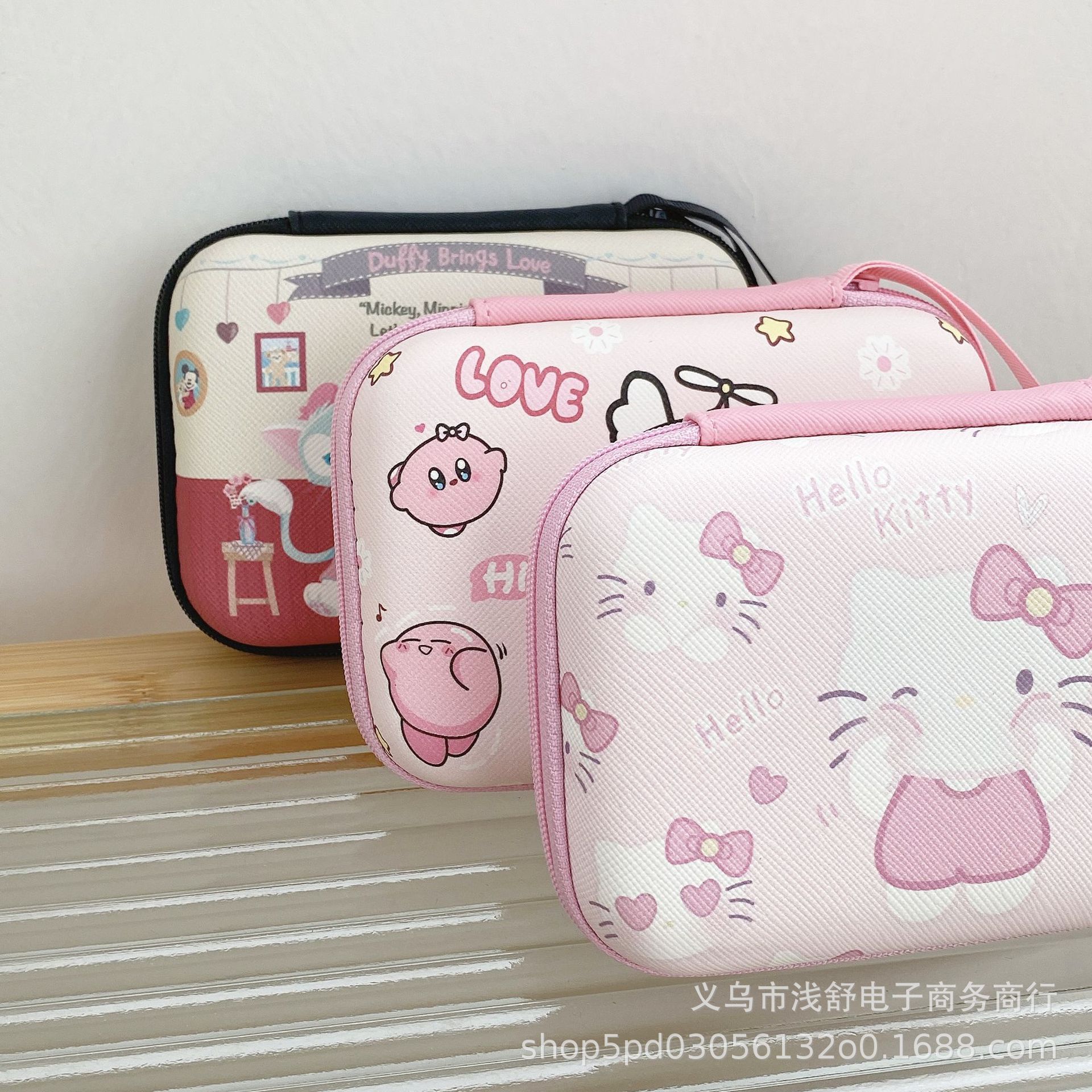 Cartoon nueva bolsa de almacenamiento de auriculares linda rectangular de dibujos animados, cargador de monedero grande, cable de datos, caja de almacenamiento de bolsa larga