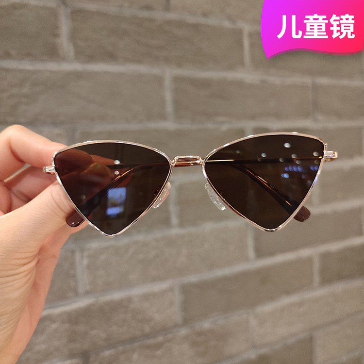 兒童三角型太陽鏡男孩女童時尚走秀凹造型墨鏡寶寶帥氣拍照眼鏡潮