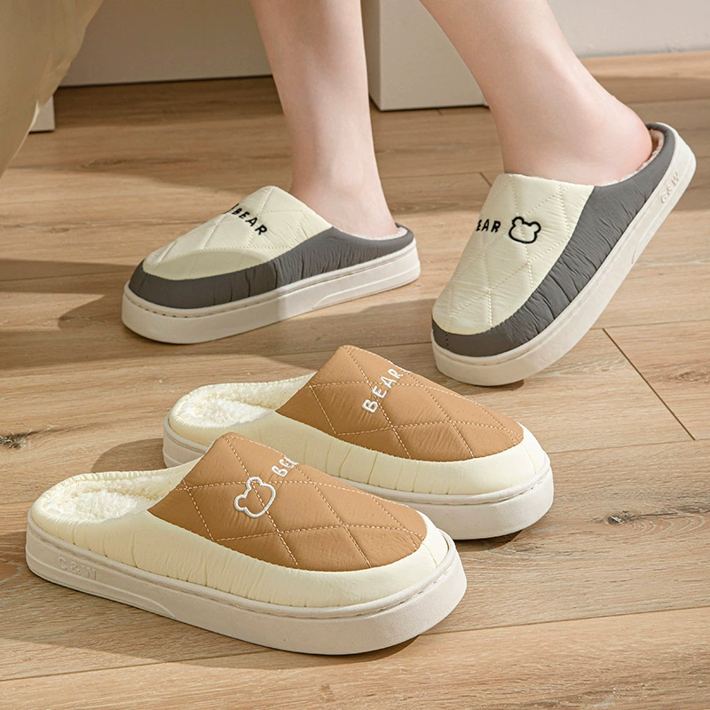 Водонепроницаемые хлопчатобумажные тапочки для мужчин, женщин, носящих на улице зимой 2024 новый интерьер, противоскользящие теплые пуховые хлопчатобумажные шлепанцы