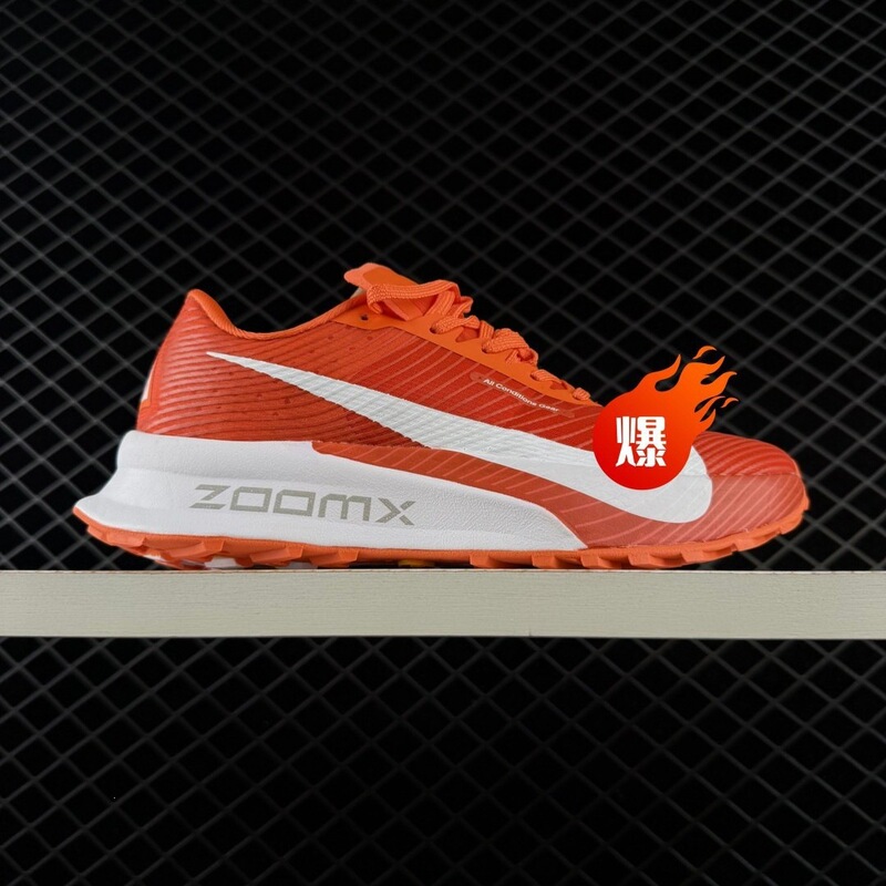 Men's and women's orange outdoor hiking, cross-country, leisure sports, jogging shoes Men's and women's orange outdoor hiking, cross-country, leisure sports, jogging shoes