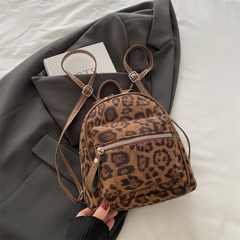 Este año popular nicho leopardo mochila de mujer 2024 nueva moda invierno versátil mochila mini mochila