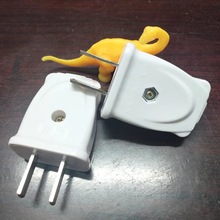 二脚闭路监控公二插头 白色电源接线插头一体铜固定单相插头