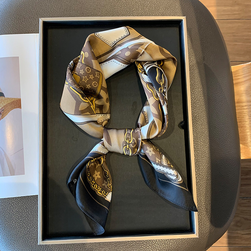 Women's scarf 2023 new small square scarf high-grade brand style neck scarf gift matching shirt fashion scarf Women's scarf 2023 new small square scarf high-grade brand style neck scarf gift matching shirt fashion scarf