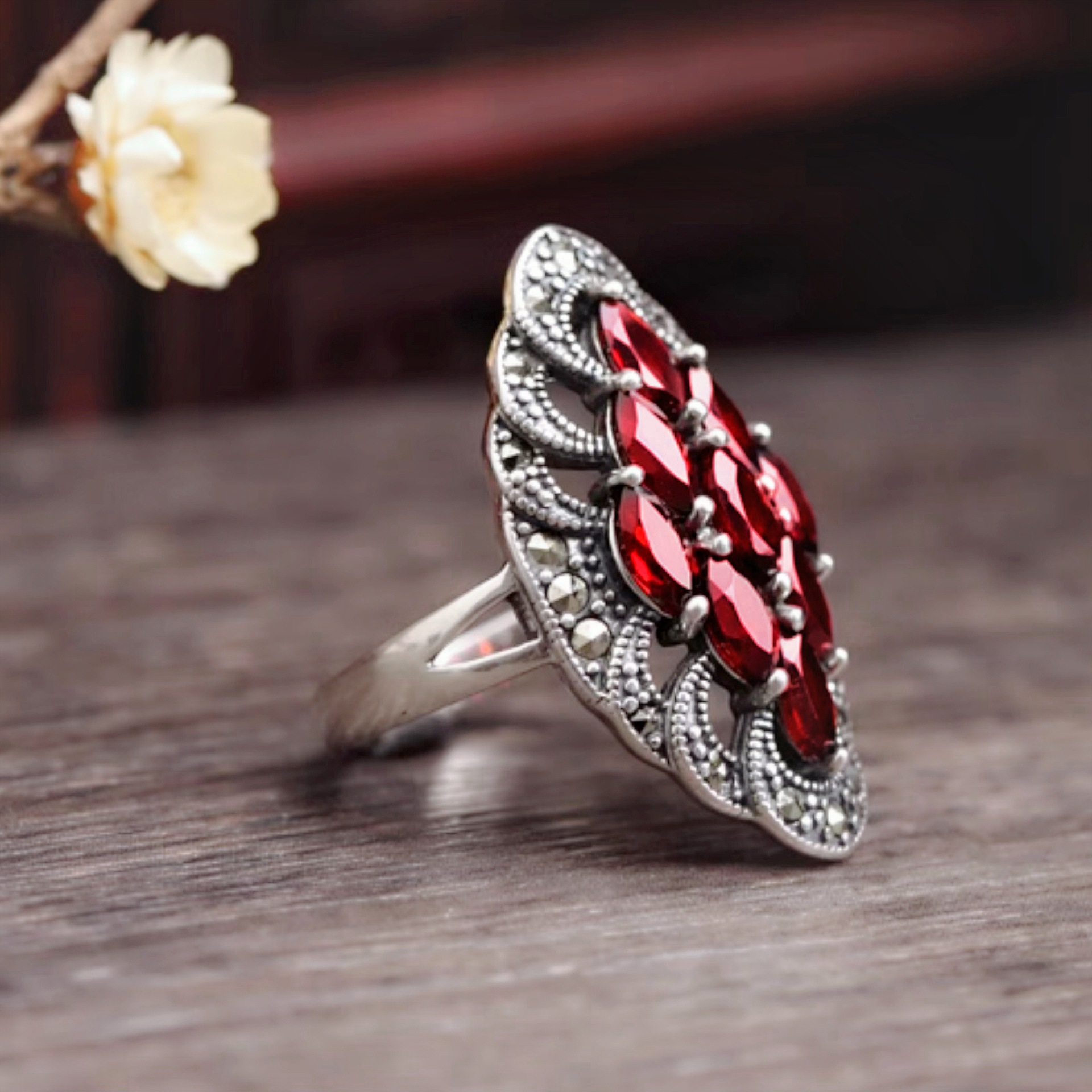 Vintage Elegant Black Zircon Thai Silver Garnet Red Stone Ring_voghion.com