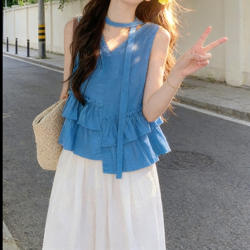 French-Style Sweet Halter Neck Sleeveless Shirt for Women, Summer Ruffle Design Babydoll Top, Age-Reducing Blouse French-Style Sweet Halter Neck Sleeveless Shirt for Women, Summer Ruffle Design Babydoll Top, Age-Reducing Blouse