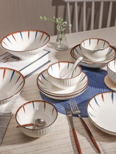 2/6人用碗碟套装 家用日式餐具创新个性陶瓷碗盘情侣颜值碗筷组合