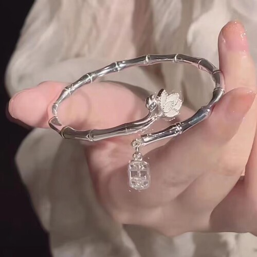 Safe Bamboo Lotus Women's Light Luxury High-End Adjustable Bracelet for Best Friend or Girlfriend's Birthday Gift, Unique Design