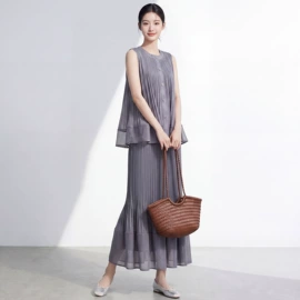 连衣裙;女式T恤;时尚休闲套装