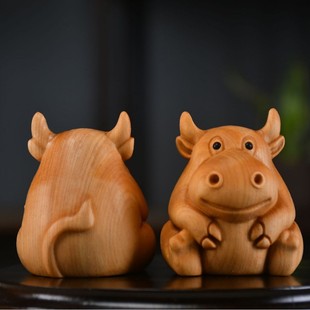 Cypress Wood Carving Cute Little Cow Ornaments Home Crafts Cartoon Creative Zodiac Cow Sitting Cow Desktop Trinkets