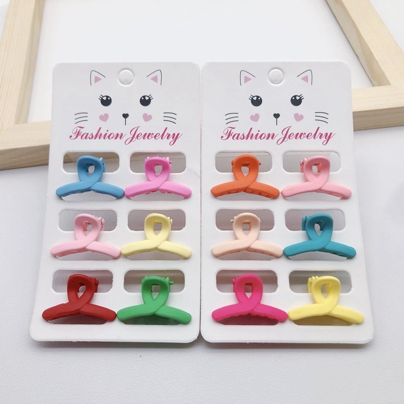 Pinza de pelo pequeña estilo shark clip – diseño minimalista, tendencia en redes
