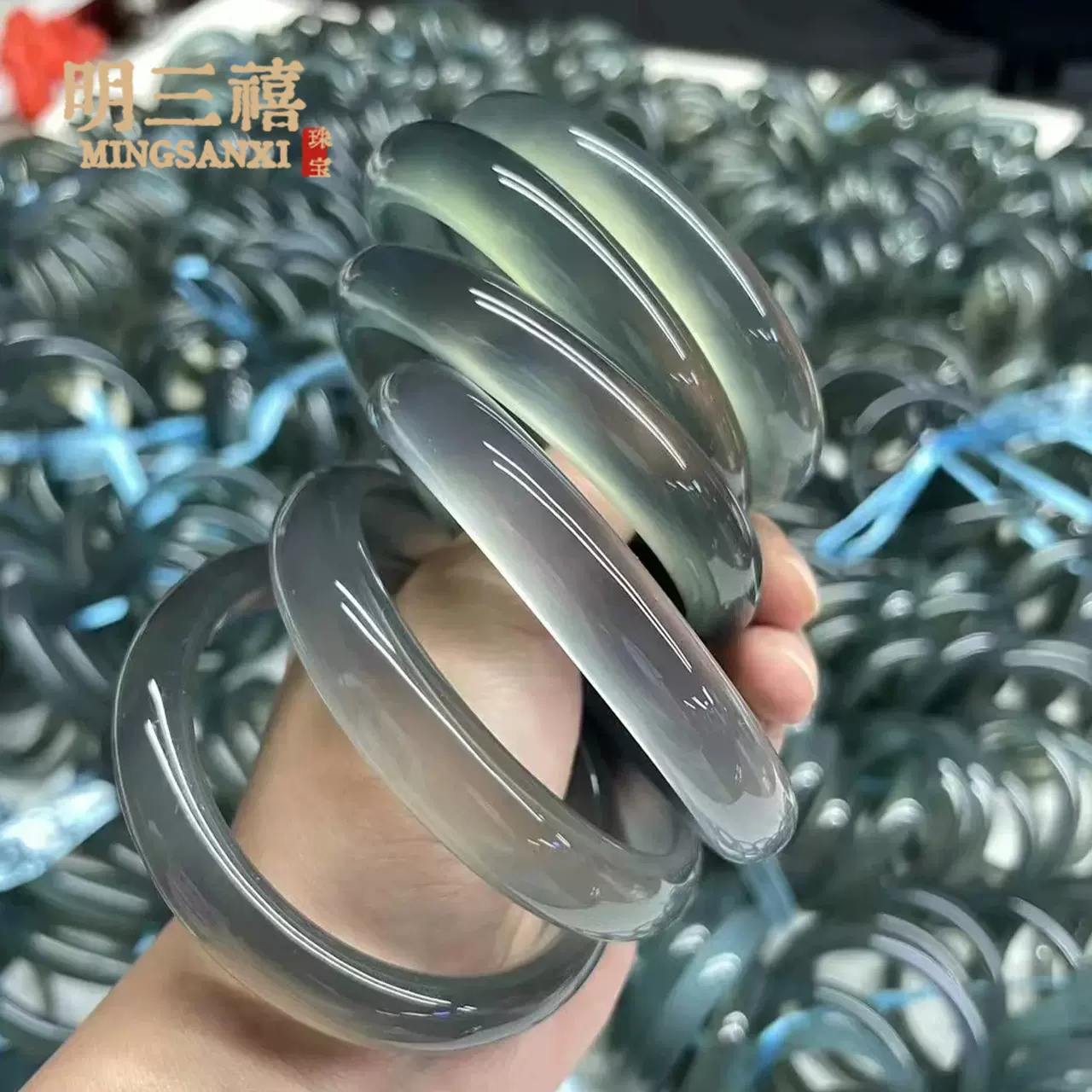 天然高冰种库里蓝玉髓手镯蓝玛瑙冰透翡翠款天青冻玉石批发