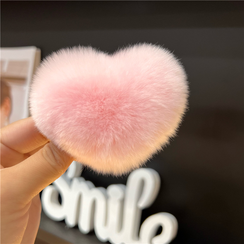 Women's Cute Simple Style Heart Shape Rabbit Fur Hair Clip display picture 22