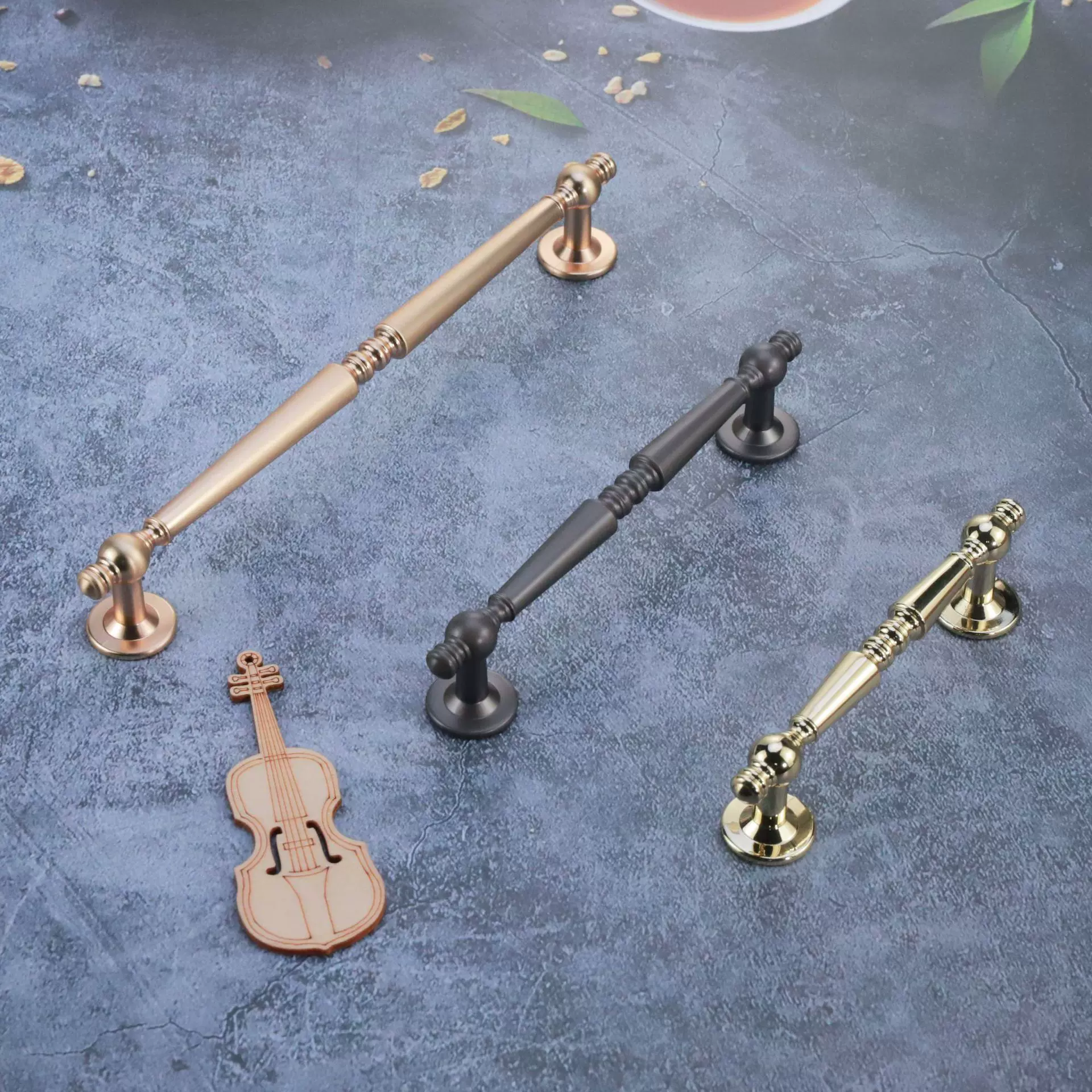 北欧金色衣柜拉手现代简约锌合金法式橱柜抽屉柜复古铜色柜门把手