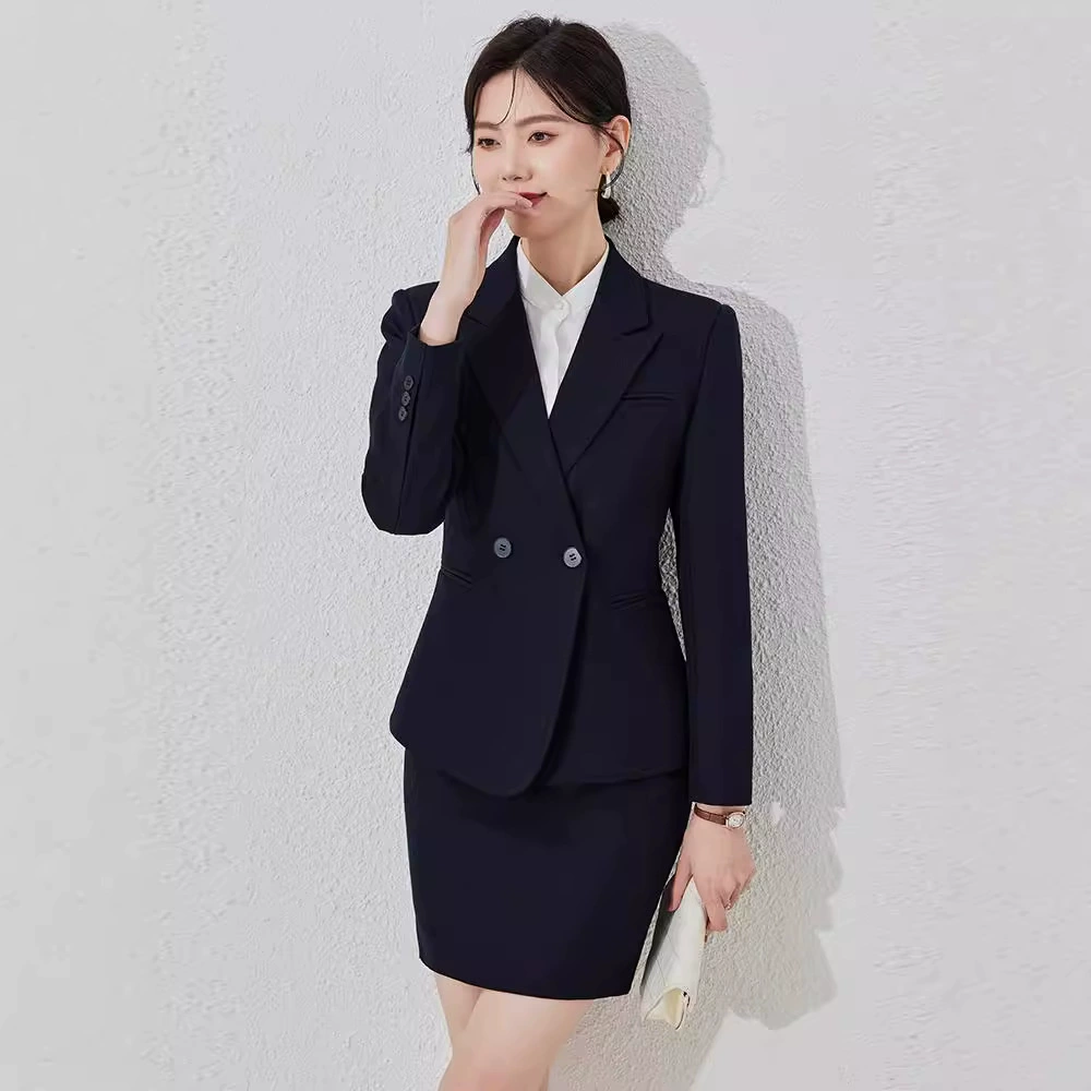 Бизнес-синий костюм высокого класса