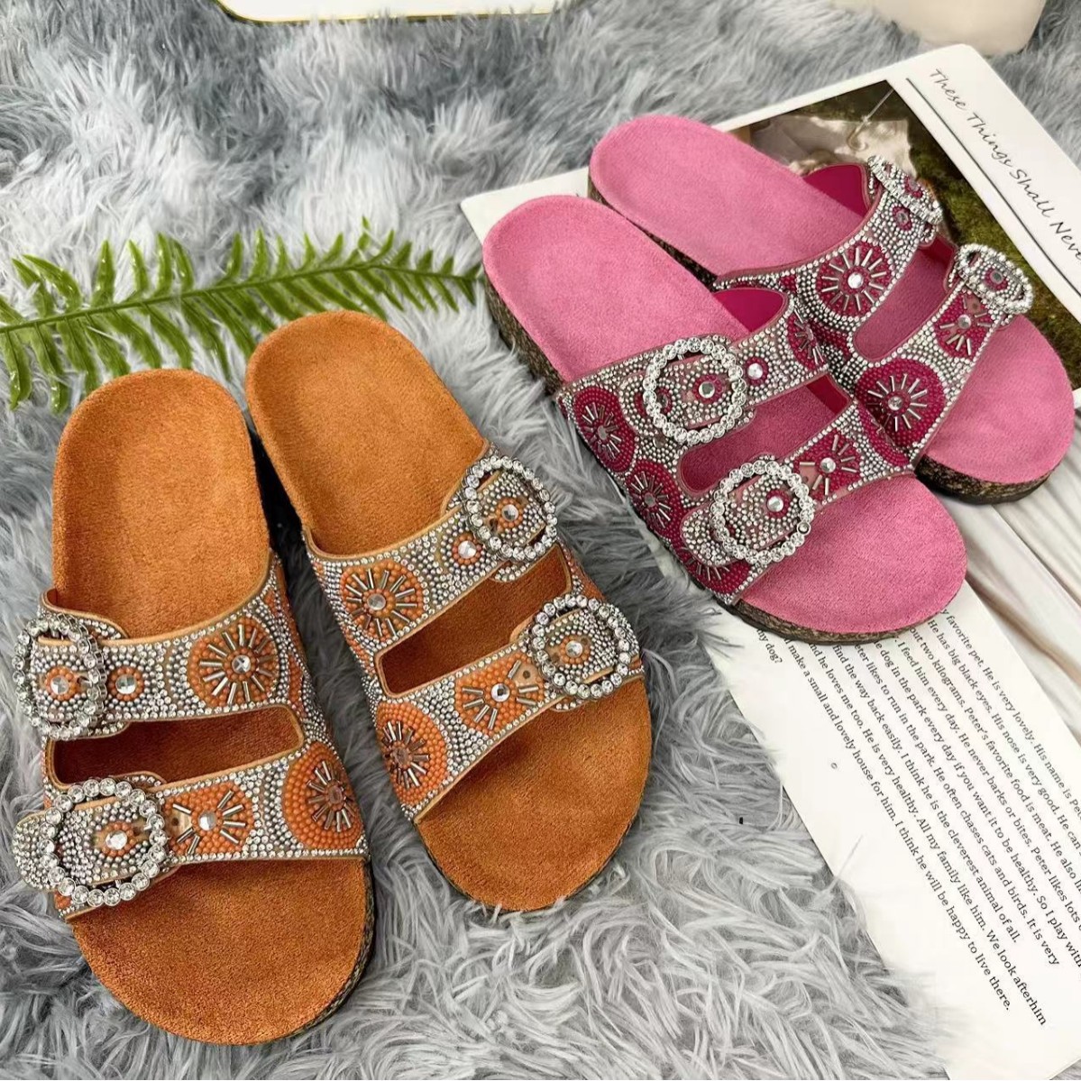 2025 Europa y los Estados Unidos comercio exterior transfronterizo de gran tamaño zapatillas de verano de moda perforación hebilla fábrica de zapatillas de corcho de pino