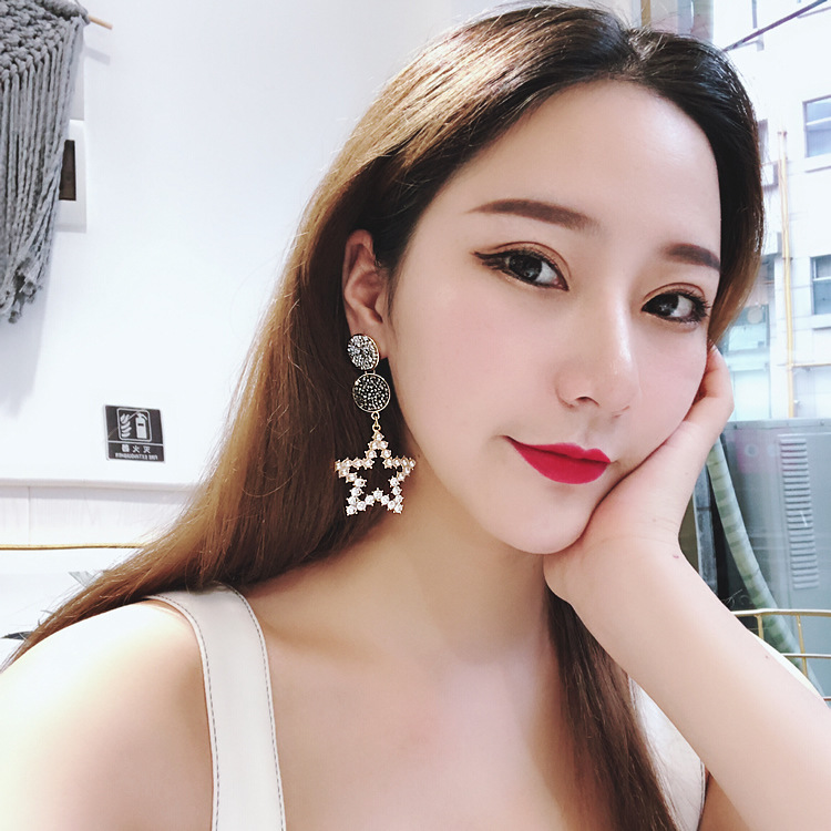 Round Earrings Love Model