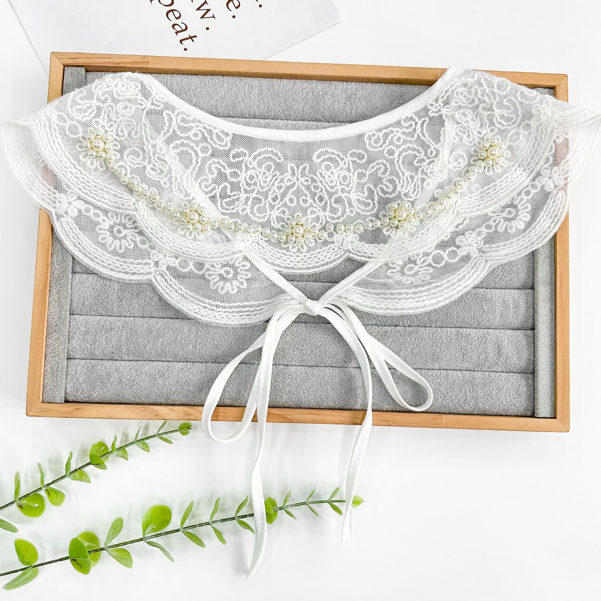 Dolce cuello de encaje blanco con grapas exquisitas con lazos, chaqueta de verano delgada, diseño de falda sin mangas image 7