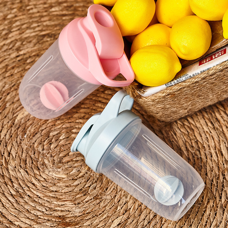 Taza de agua deportiva de fitness, sustituto de proteína en polvo, batido, taza mezcladora, taza agitadora de plástico de gran capacidad de 400ml al por mayor