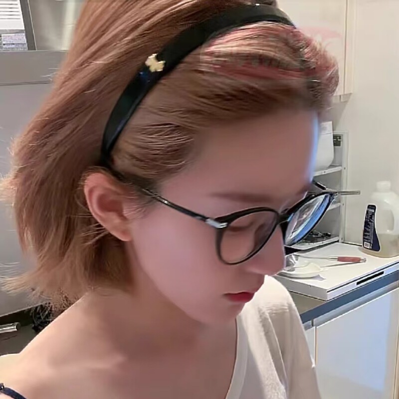 赵露思可爱卡通小狗金片发箍复古高级感网红皮质头箍发卡百搭发饰|undefined