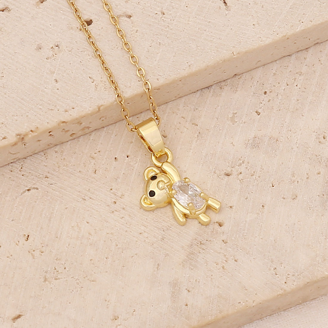 Copper Inlay Heart Bear Elegant Zircon Necklace