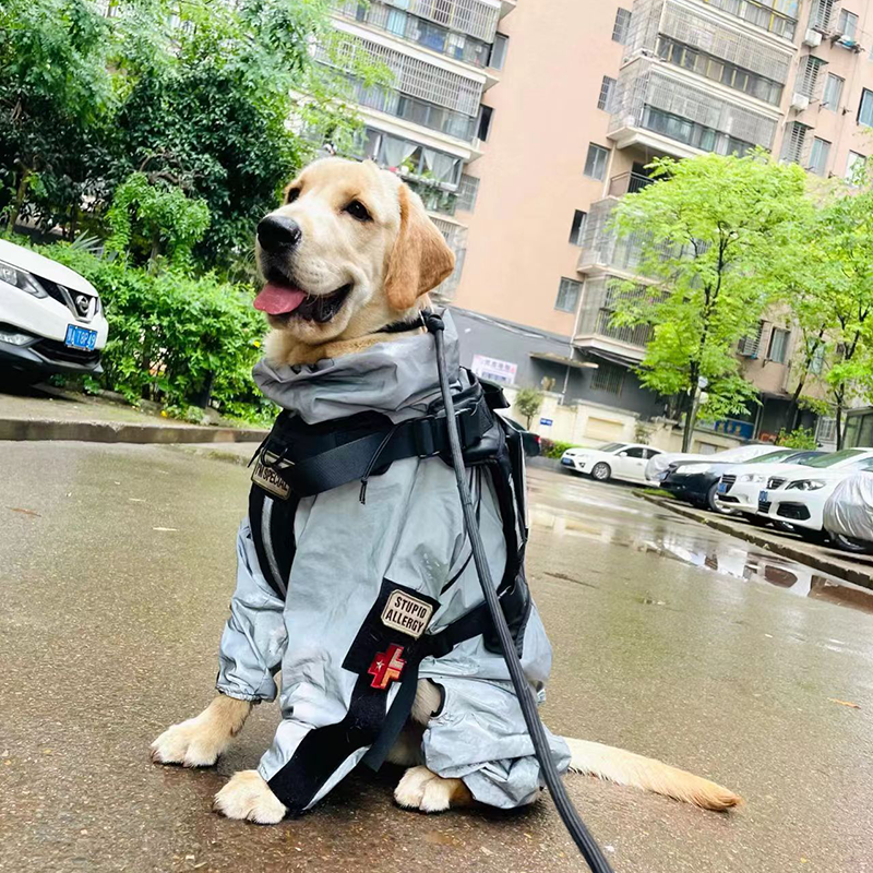 狗狗雨衣战术反光冲锋衣中大型犬金毛边牧外出四脚全包防水雨披古