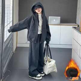 秋冬女童加绒套装2025新款洋气加厚连帽外套休闲长裤中大童两件套